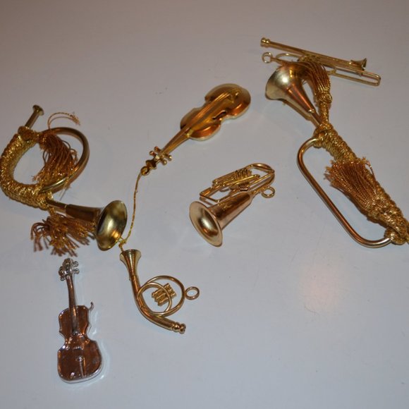 Holiday Ornaments Set of 7 Mini Musical Instruments Wind & String Golden Metal - Picture 8 of 8